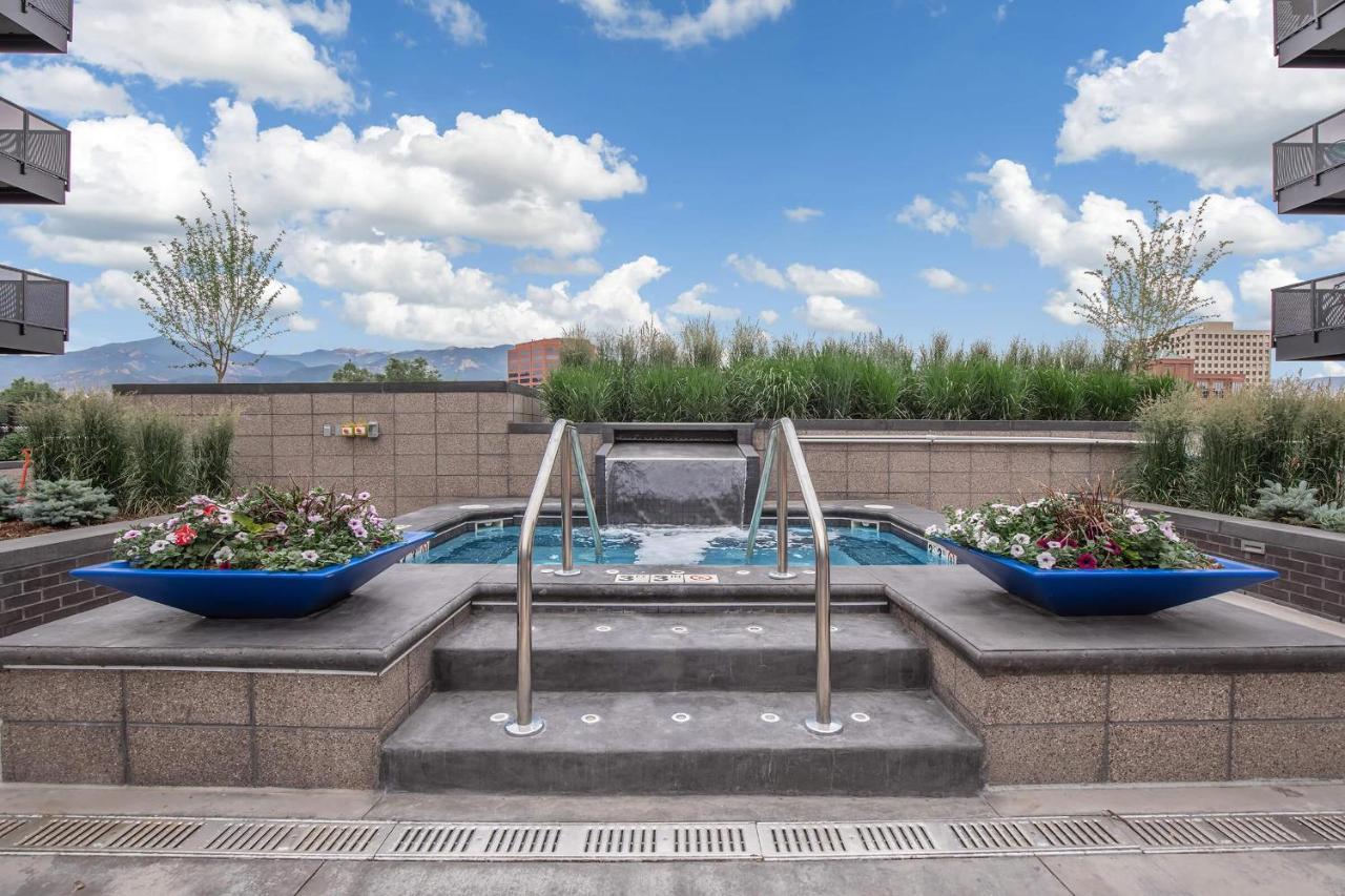 Appartamento Colorado Springs Luxurious Unit With Mountain View Esterno foto