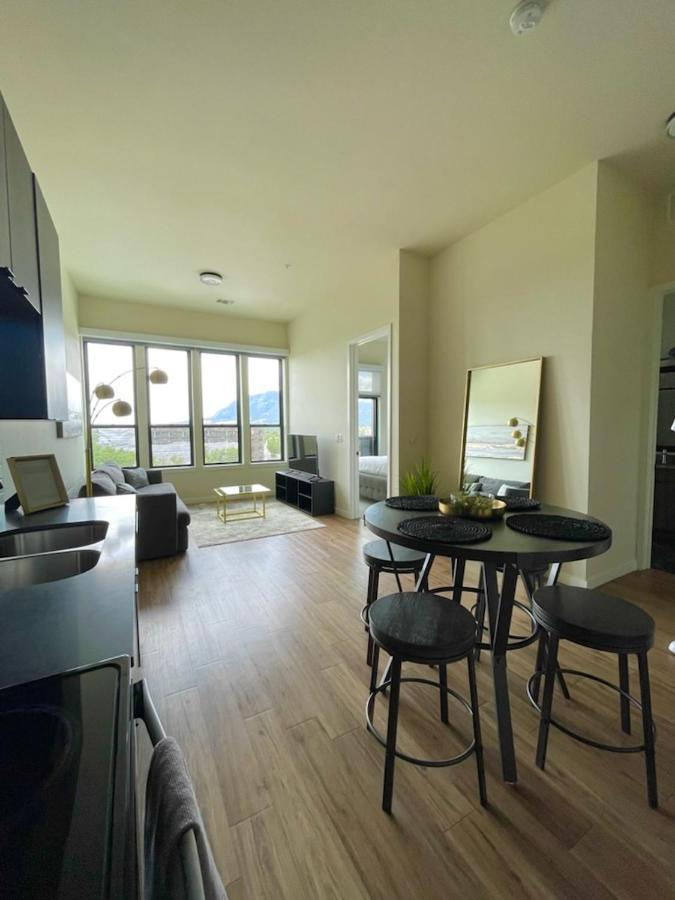 Appartamento Colorado Springs Luxurious Unit With Mountain View Esterno foto